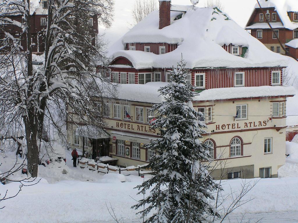 Hotel Atlas Pec pod Snezkou Exterior photo