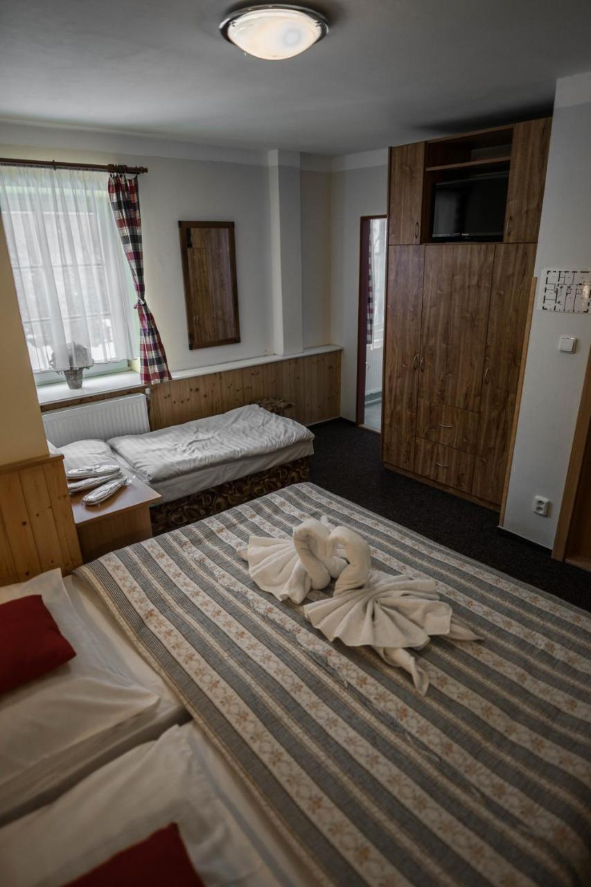 Hotel Atlas Pec pod Snezkou Exterior photo